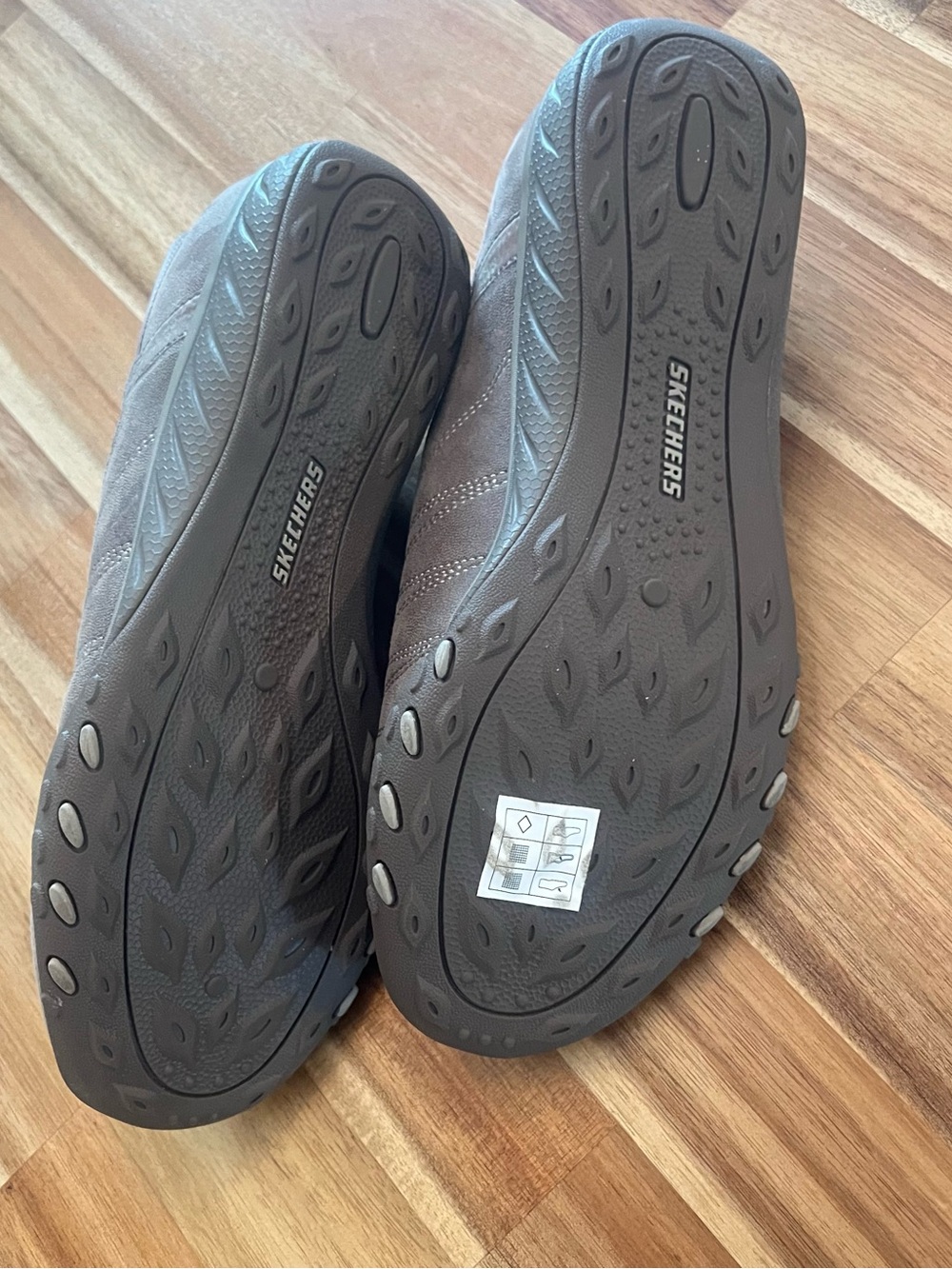 Skechers Women's Brown Slip-Ins Athletic Memory Foam Sneakers - Picture 12 of 13
